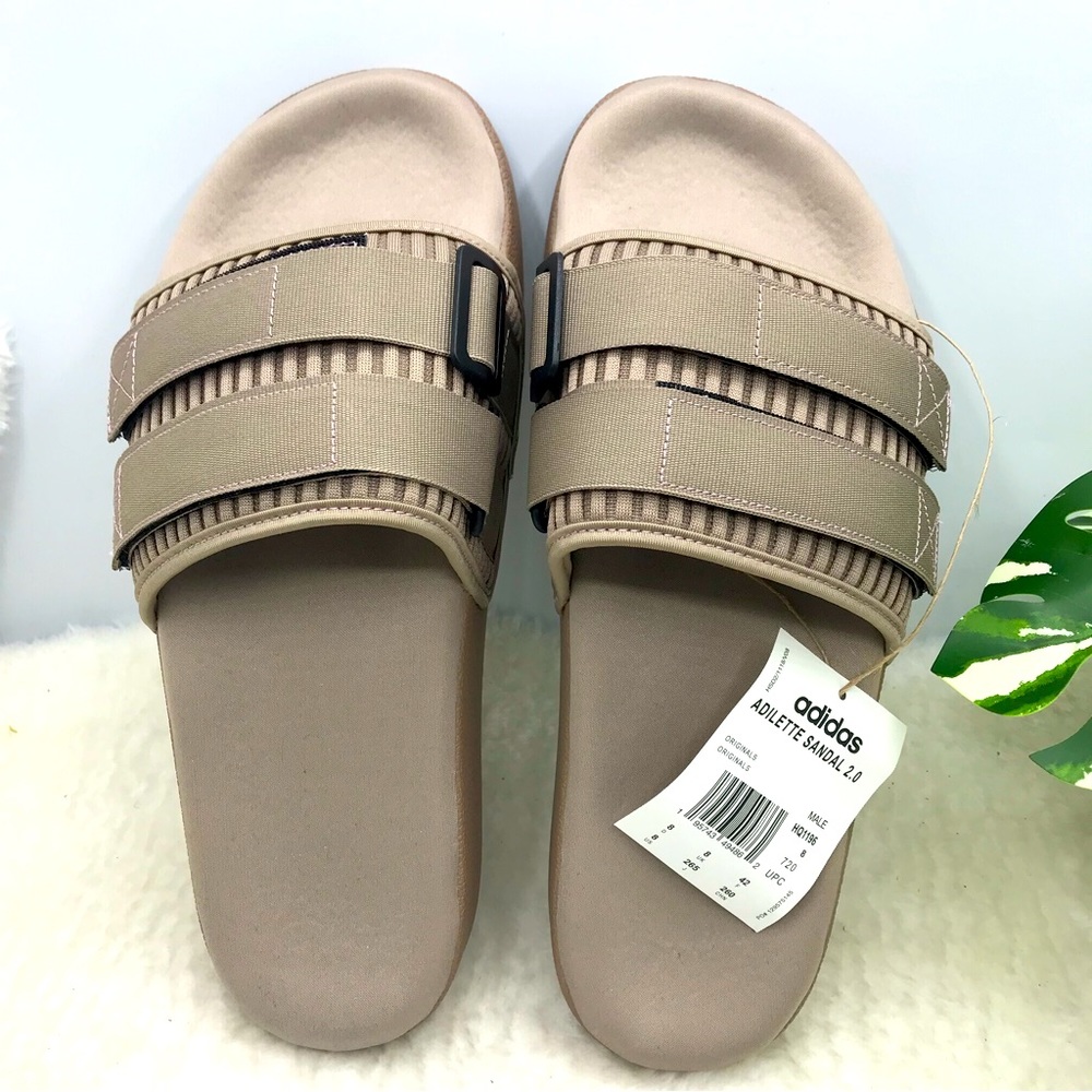 Adidas mens adilette Sandals 2.0 size 8